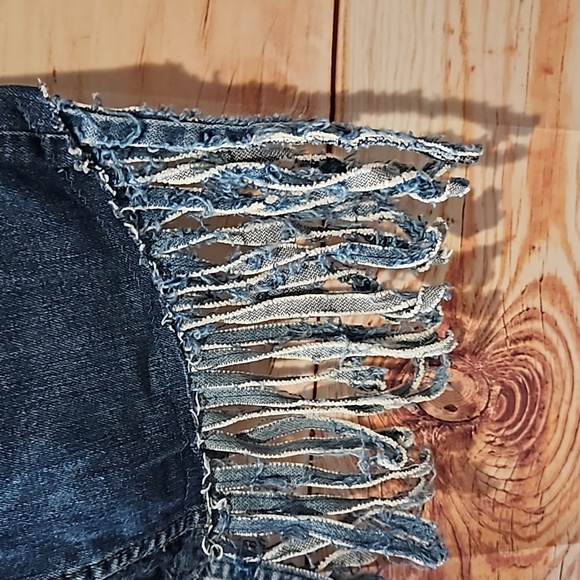 🎇NEW DESIGN! "ONE KIND DENIM Co." UPCYCLED DENIM JEANS FRINGED SHOULDER BAG $48 - Picture 3 of 11